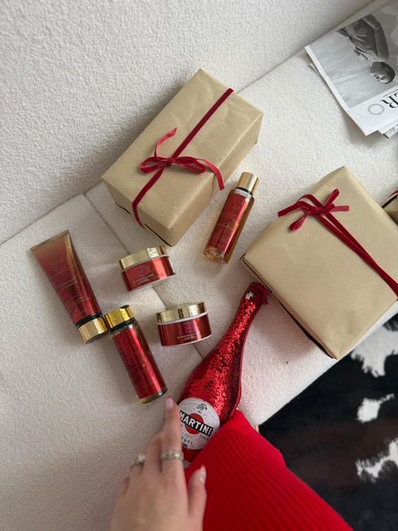 Velvet Rouge Shower Gel